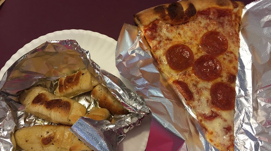 Pizza and garlic bites